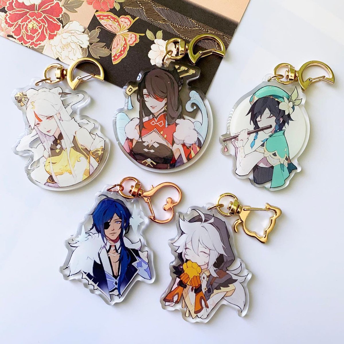 614S2_'s tweet photo. 🌺 shop opening + giveaway 🌺 

hihi my store is open! all my charms from cons are now available online✨ to celebrate i'm holding a worldwide giveaway - shop link and details ↓ https://t.co/gdOodKac9n
