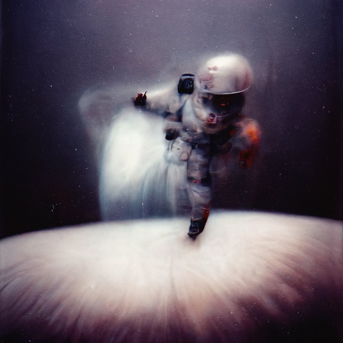 DROP ALERT👀
Gargantua is available on <a href="/objktcom/">objkt</a>
 
Collection - "signs of intelligent life"

10/10
0.5 $XTZ 😌 

objkt.com/asset/KT1KR1PA…