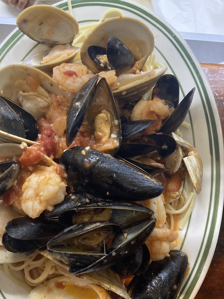 CavanaughsPub's tweet photo. Saturday night dinner specials, kitchen open till 9:30pm. Save the date Teddy playing Piano 🎹. #bluepoint #yumonli #Suffolk #bayportbluepoint #budlightnext #cavanaughs #LongIsland #catering #foodie #bayport #otb #pub https://t.co/BKpNF2ZjWe