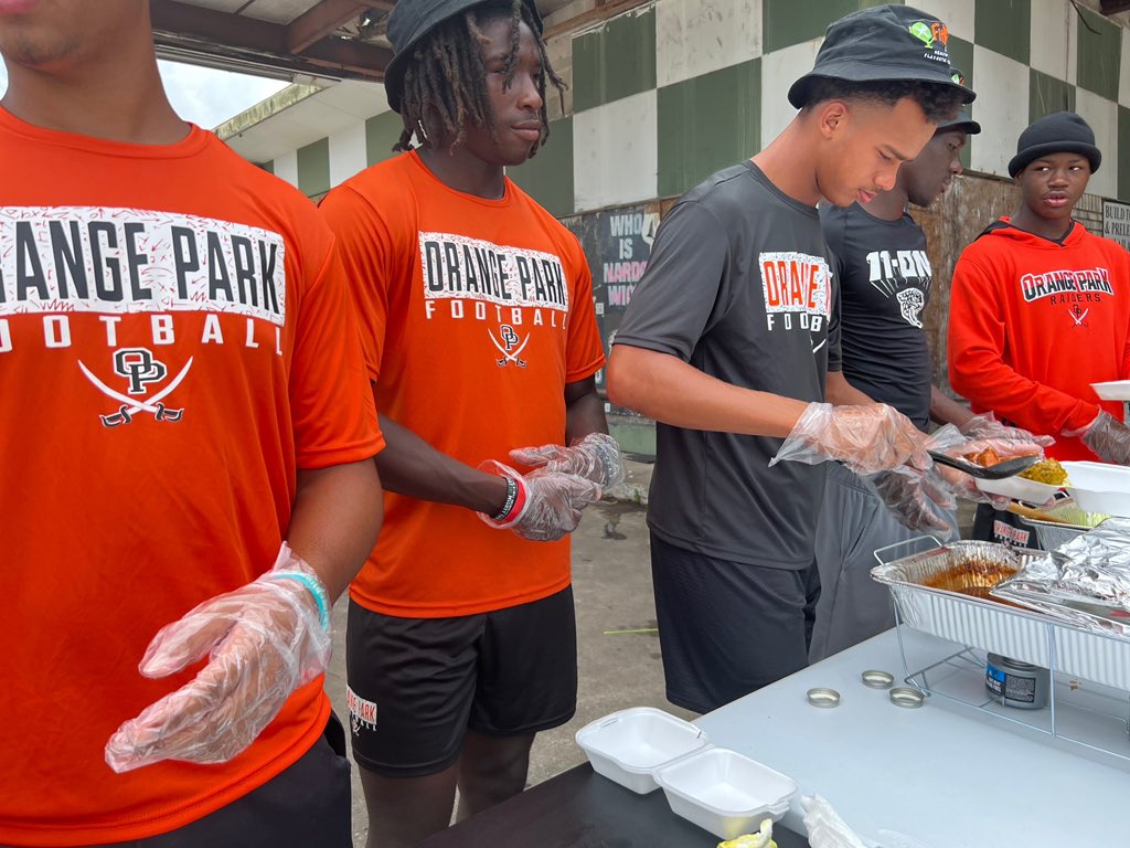 OPHS_FB's tweet photo. We could watch this all day! 🍊range Park in the Community.🧡🧡🧡
#TheRaiderWay https://t.co/W7Ta51nLro