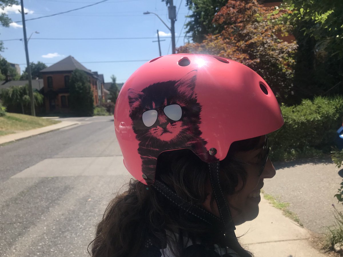 Hamilton’s best ever librarian, the lovely and talented ⁦@MsSimps⁩ , sporting the coolest bike helmet around. #campaign2022 #dothework