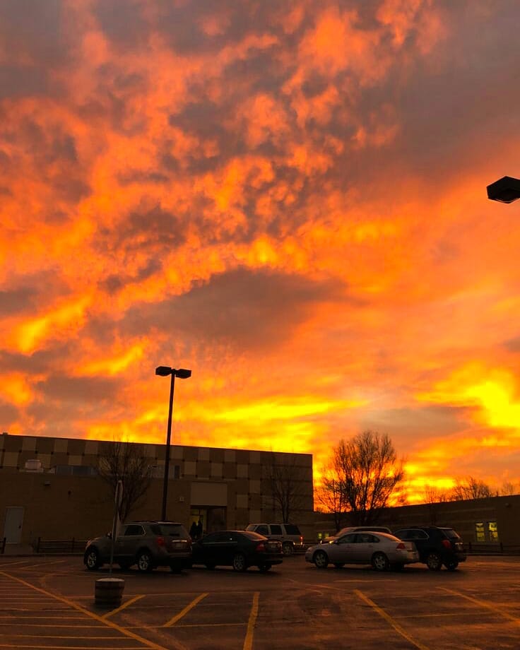SkywaySoul's tweet photo. Follow the sun, wherever it leads ✨

#sunset #photo #PhotoOfTheDay #sunsets #photograph #orangesky #SunsetSootherMix #SunsetBeats https://t.co/YXfeBR0pAl
