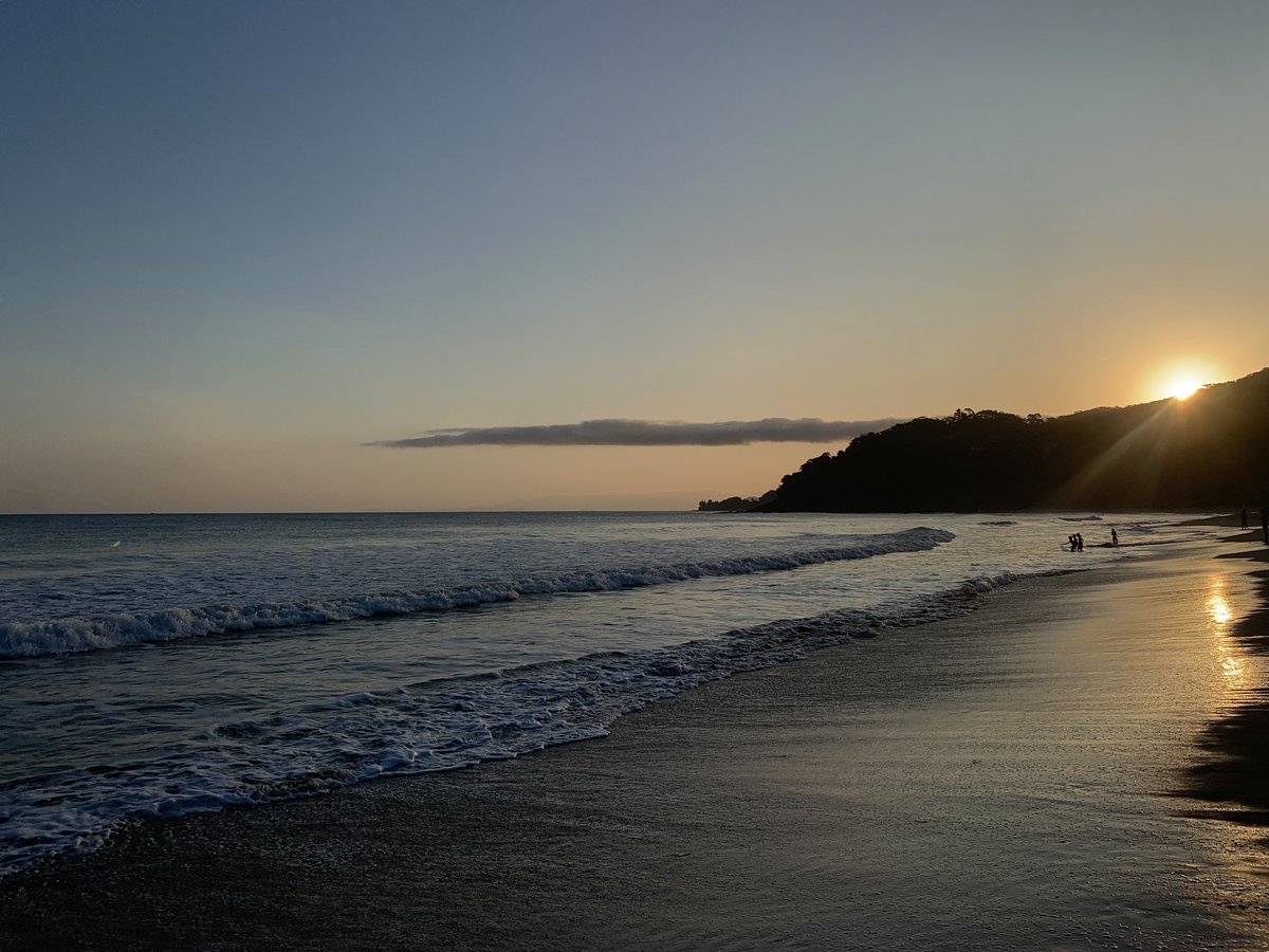 edu_walkabout's tweet photo. Barra do Sahy. Da série SP #sahy #barradosahy #sp #iphonepics #iphonephoto #iphonephotography #mobilephoto #mobilephotography #mobileimage #sunset #walkabout https://t.co/P4gg6kMWDo