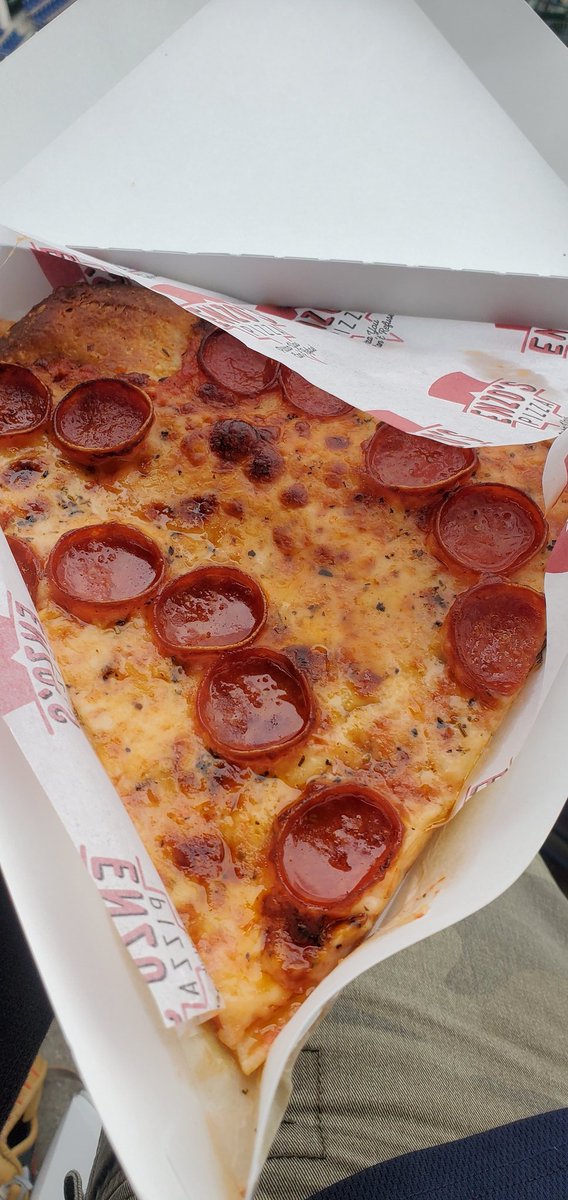 TheWuWu's tweet photo. #enzospizza along with @benschilibowl are musts at @NationalsPark https://t.co/mmfYMP4zf7