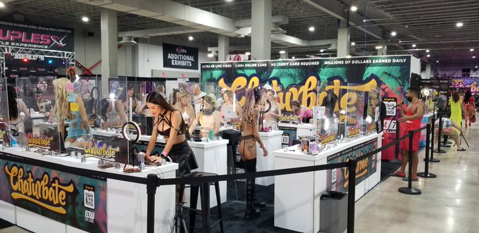 Cam ready at exxxotica 2022 with linkyhut is ready for our kinky moves #exxxotica2022 #kinkyhut #JackInTheBox<a href="/tag/jackinthebox"class="tags"><span>#jackinthebox</span></a><a href="/tag/kinkyhut"class="tags"><span>#kinkyhut</span></a><a href="/tag/whyher"class="tags"><span>#whyher</span></a><a href="/tag/exxxotica202"class="tags"><span>#exxxotica202</span></a>