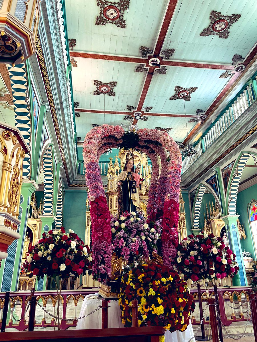 Hoy 16 de julio es el día de nuestra patrona, la Santísima Virgen del Carmen. 
#Zaruma #Ecuador #picoftheday #turismoecuador 
⛪️