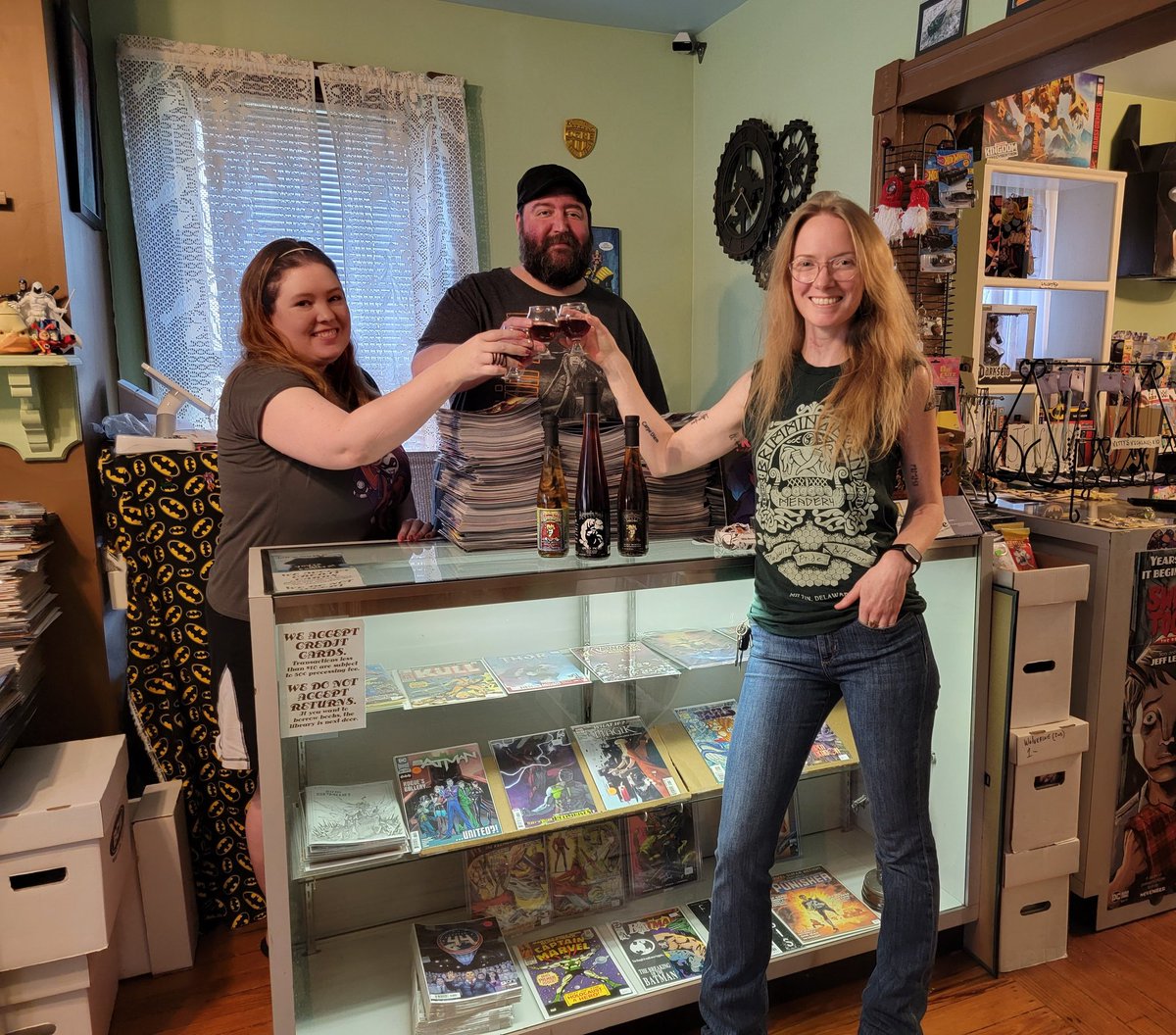 brimminghorn's tweet photo. We are doing a joint promotion with our friends over at @OgresGrove through July!
If you bring us a receipt from their comics &amp; collectibles shop, we'll give you 10% off!
If you bring @OgresGrove a receipt from Brimming Horn or Hammer &amp; Horns food truck they'll give you 15% off! https://t.co/CEkAHu2h6M