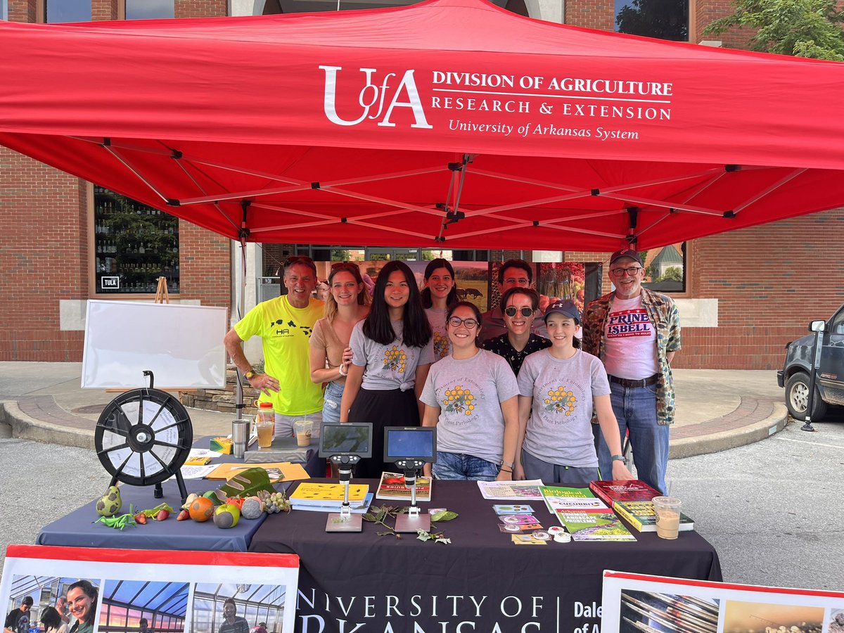 Ioannis Tzanetakis (@ytzanet) on Twitter photo Great turnout of <a href="/ArkansasEPP/">Arkansas Entomology and Plant Pathology</a> students and faculty at <a href="/ExpFayetteville/">Fayetteville, AR</a> Farmerβs market. No many diseases with 100F temperatures tho. Great turnout of <a href="/ArkansasEPP/">Arkansas Entomology and Plant Pathology</a> students and faculty at <a href="/ExpFayetteville/">Fayetteville, AR</a> Farmerβs market. No many diseases with 100F temperatures tho.