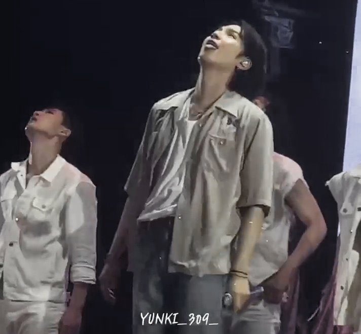 ddickmeddaeng's tweet image. MMM THAT THAT I LIKE THAT