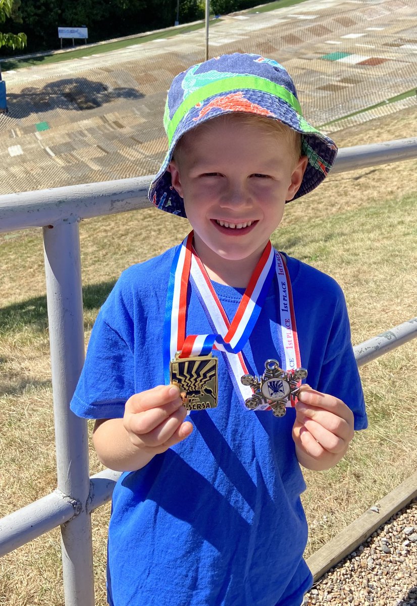 💥 Great day for The Raf today at the LSERSA race 3.🥇U8 Boys, won all his head to heads, and his fun team won🥇too! Winner winner! 👏 <a href="/MilbourneSport/">Milbourne Lodge Sport</a> <a href="/00evan/">Evan Welsh</a>