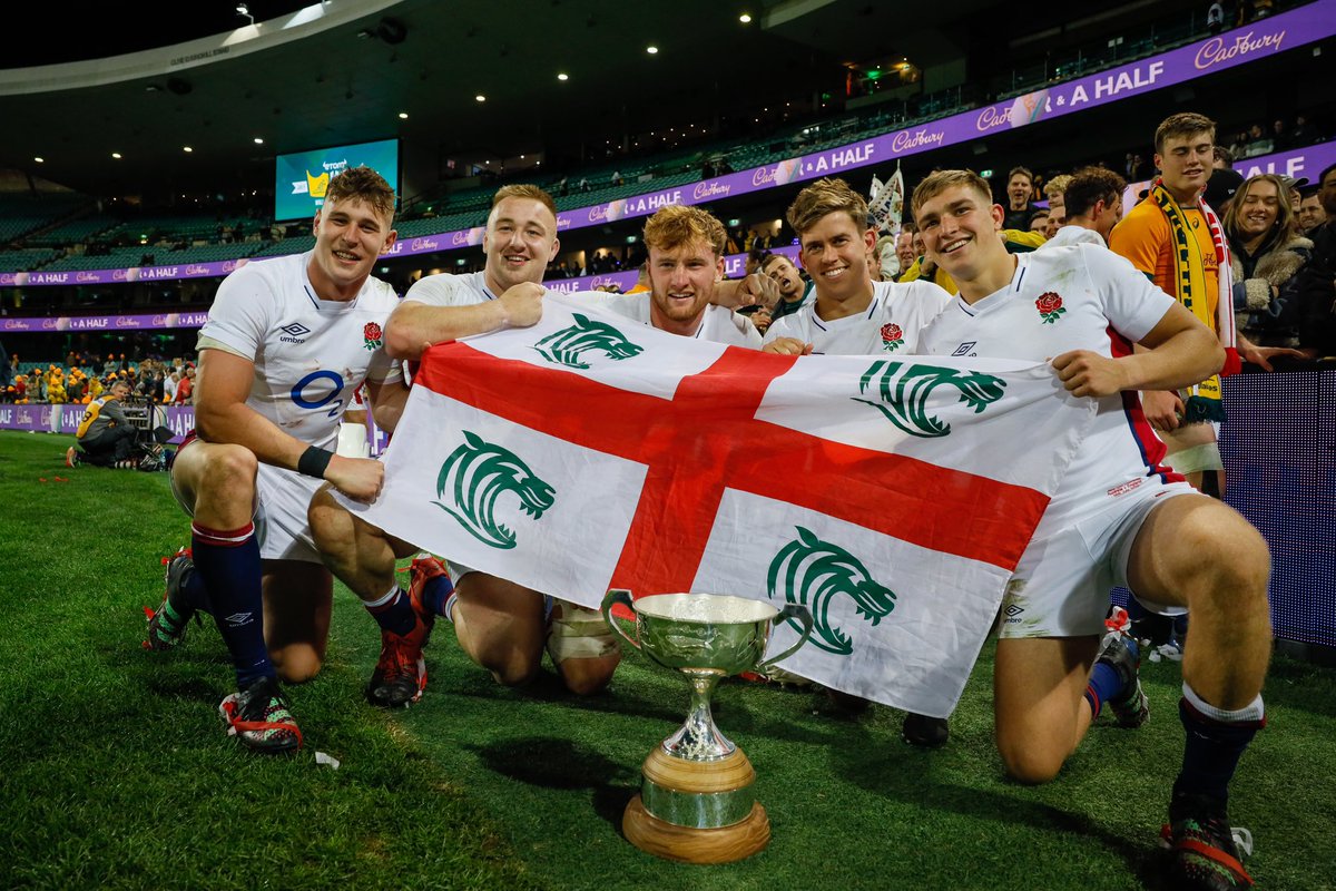 LeicesterTigers's tweet photo. That’s it. That’s the photo. 😍 

#TigersOnTour 🏴󠁧󠁢󠁥󠁮󠁧󠁿 https://t.co/uUajuY7q5U