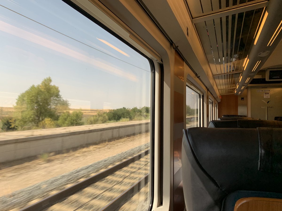 redplanetters's tweet photo. Spain’s RENFE AVE. Excellence of Engineering at 300kph https://t.co/FRa7Ysn0IX