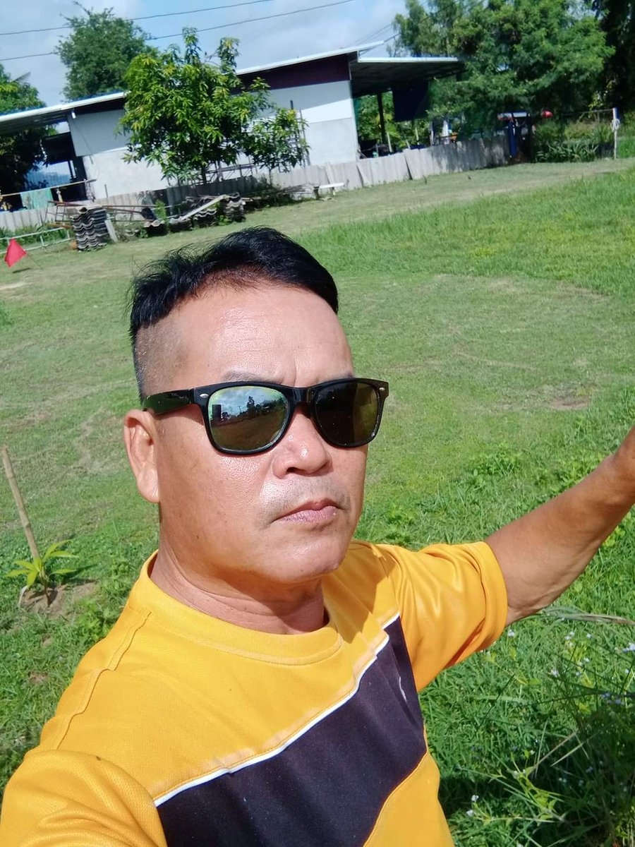 SiSilpakr's tweet photo. ออกกำลังกาย ตีกล๊อฟ https://t.co/kKosltJTsV