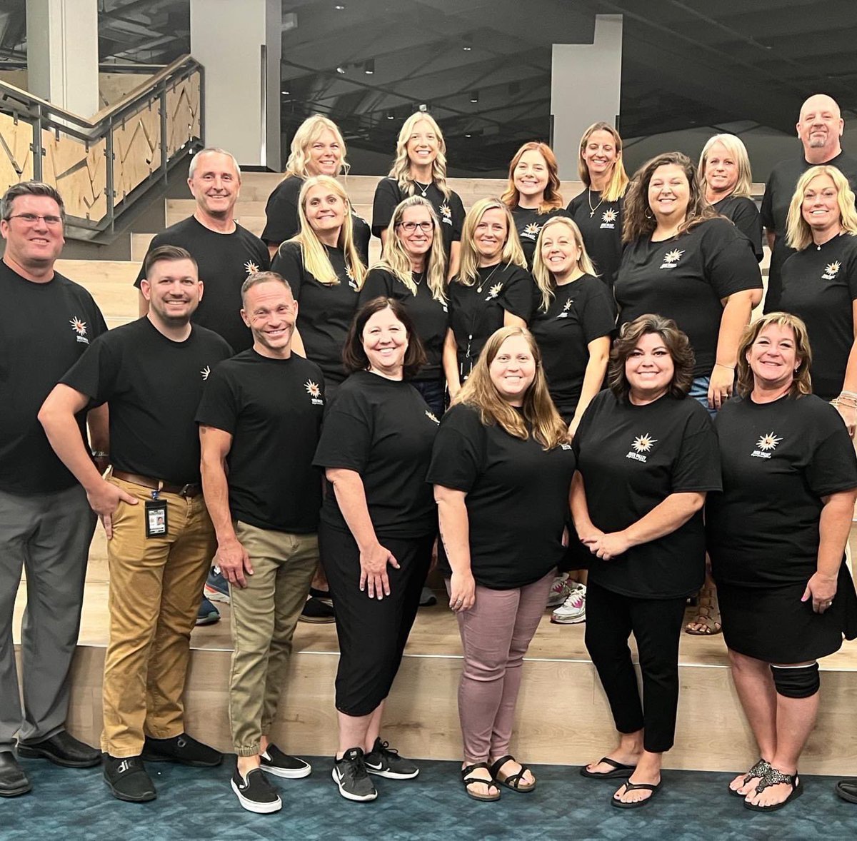 azmedlock's tweet photo. Onboarding for my new AP gig. Proud and excited to be apart of such an #extraordinary district. #readytolead #servantleadership #publiceducationproud #DVUSD https://t.co/FauIxyN5Cs