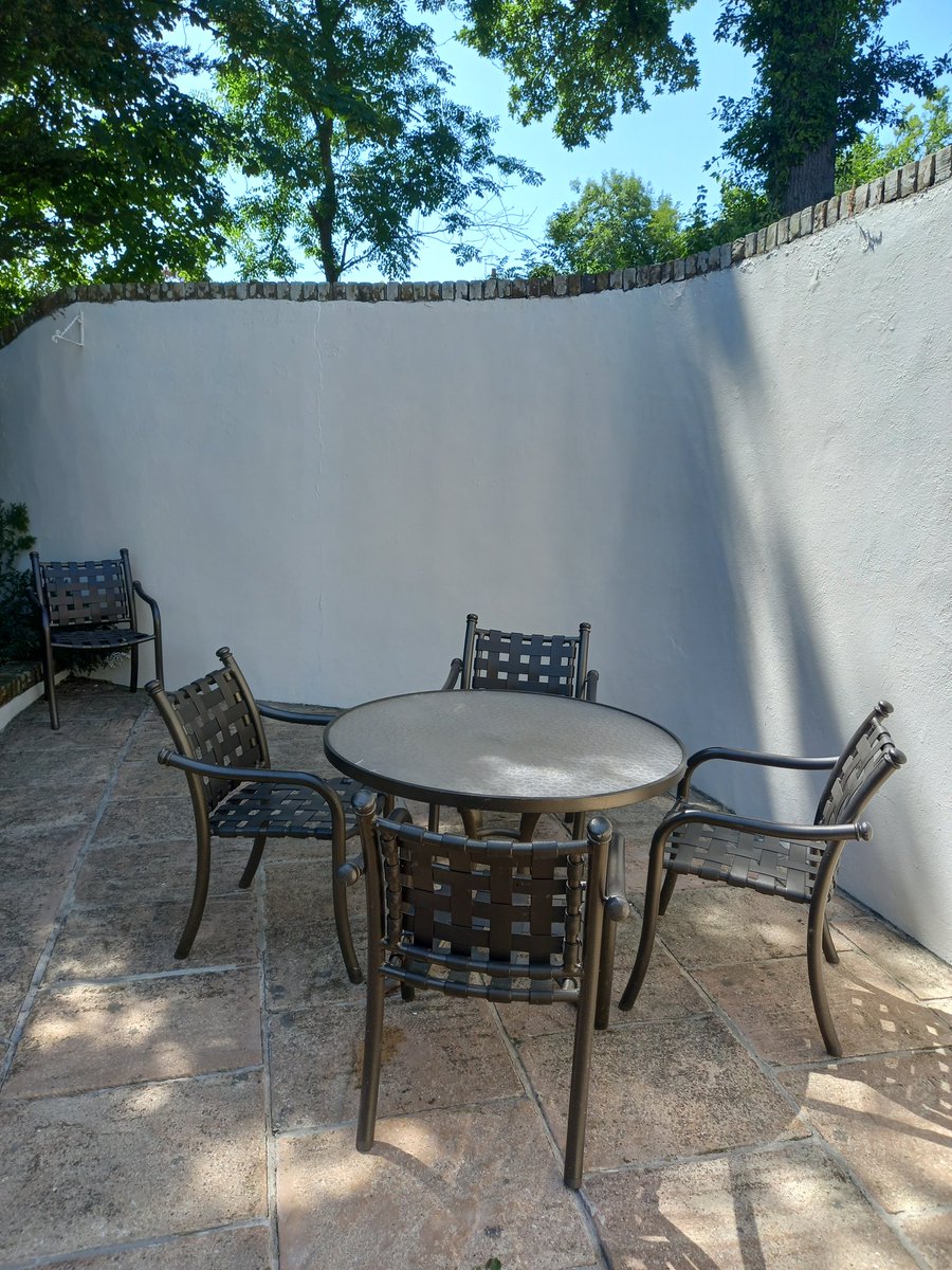 WesWeeks tweet media