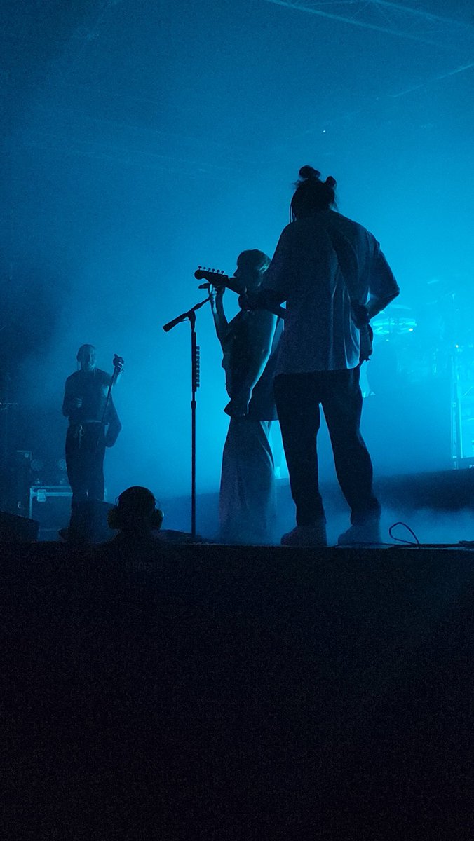 ChxseEben's tweet photo. Chase Atlantic concerts are so visually appealing https://t.co/yHnAvYwrrG
