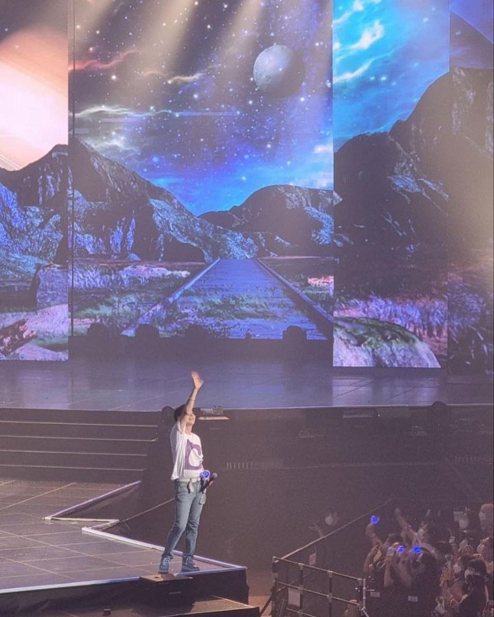 KH_enter's tweet photo. 3일차 마지막 공연 다 불사르고 월드투어 달려볼게요 화이팅!!!!!!

#supershow9 #슈퍼쇼9 #공연이오고싶었던조카들이만든쿠키 #ELF누나매형 #인스타비번찾은거아님 #옛날폰

https://t.co/lCcEpVwbGe https://t.co/ZVf6ALjtQA