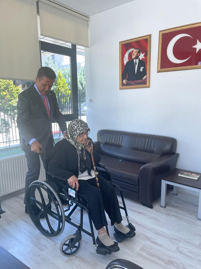 Bizi Adana'dan, Ordu'ya, Diyarbakır'dan Tekirdağ'a kadar yollara düşüren, mahkûm analarıdır. Bu annelerden birisi de oğlu Eskişehir Cezaevinde yatan Ümmü Gülsüm anneydi. Maalesef bugün kaybettik. Çok çok üzgünüm…