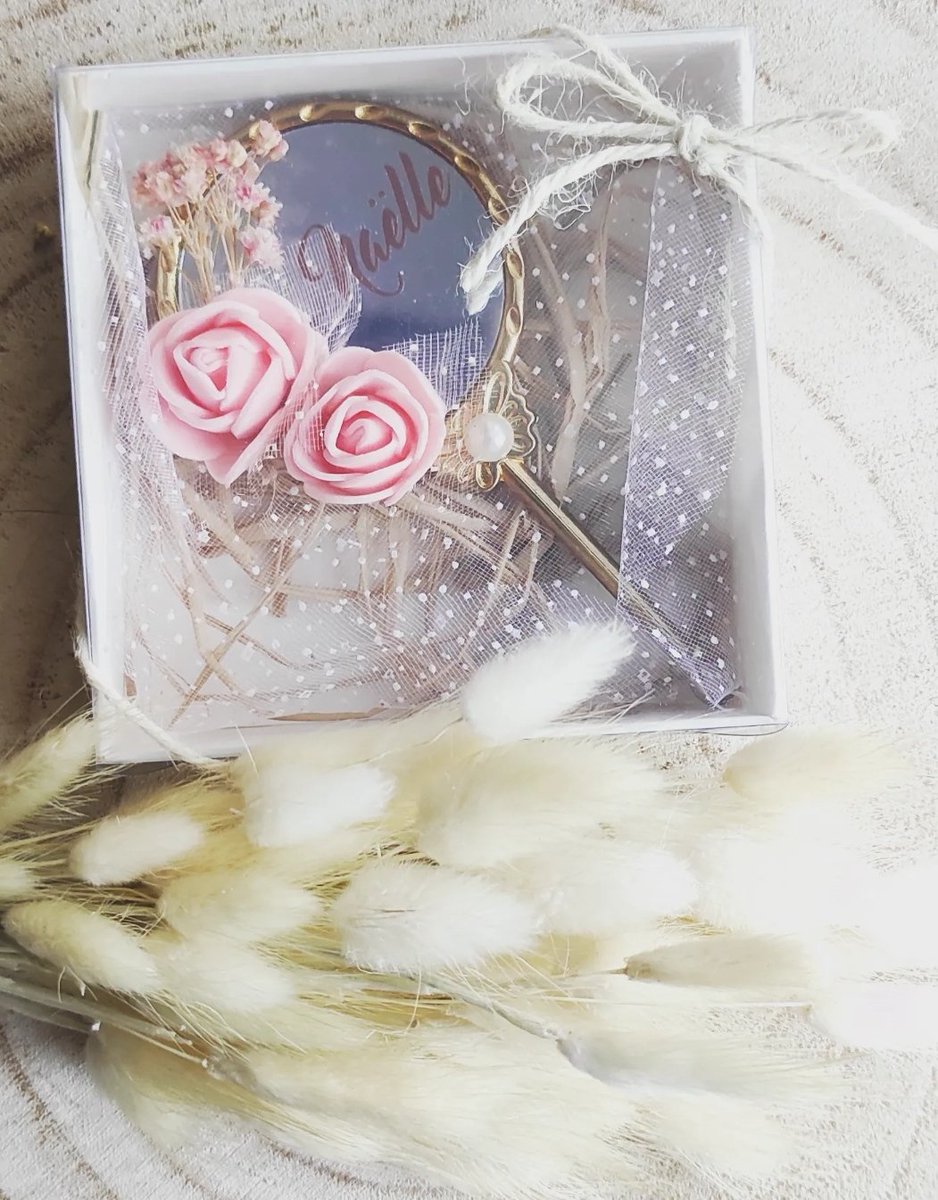 BeauMdragees's tweet photo. ✨Joli miroir personnalisé à offrir à vos invités.✨
Commande en mp.
Insta: @BeauMdragees
#Mariage #cadeauinvite #cadeaupersonnalise https://t.co/0C2mnXdLz5