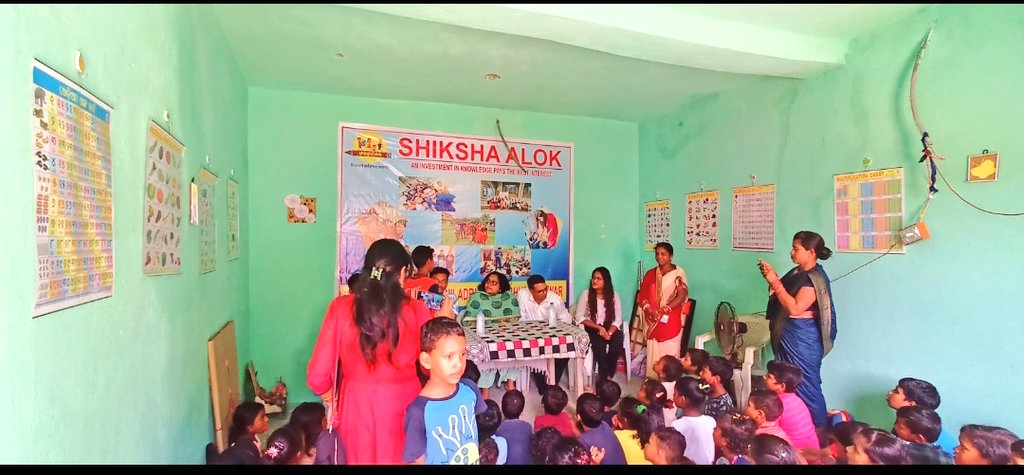 shiksha_alok's tweet photo. An education center is a place where students get knowledge or attend classes.Learning centers allow children to feel satisfied by completing purposeful activities. new place for our kidos.renovated center for #shikshaalok inaugurated by retired IFS Anup naik and his wife. https://t.co/bJI1MVwHpE