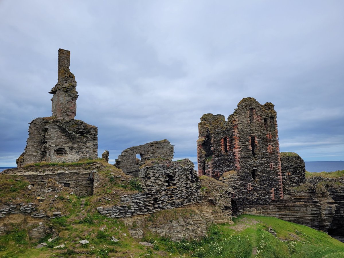 Jamie_LEJOG's tweet image. Day 96: Wick to Nybster, 16 miles. The penultimate day of walking and it was another good one on the John O Groats trail. Some more beautiful clifftop walking and a long section on the beach in Sinclair Bay.
