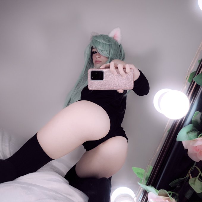 it's this catgirl's birthday tomorrow ,,  she needs money, presents, and attention 🎂🎁💰 https://t.co/<a href="/tag/onlyfans"class="tags"><span>#onlyfans</span></a><a href="/tag/onlyfansgirl"class="tags"><span>#onlyfansgirl</span></a>