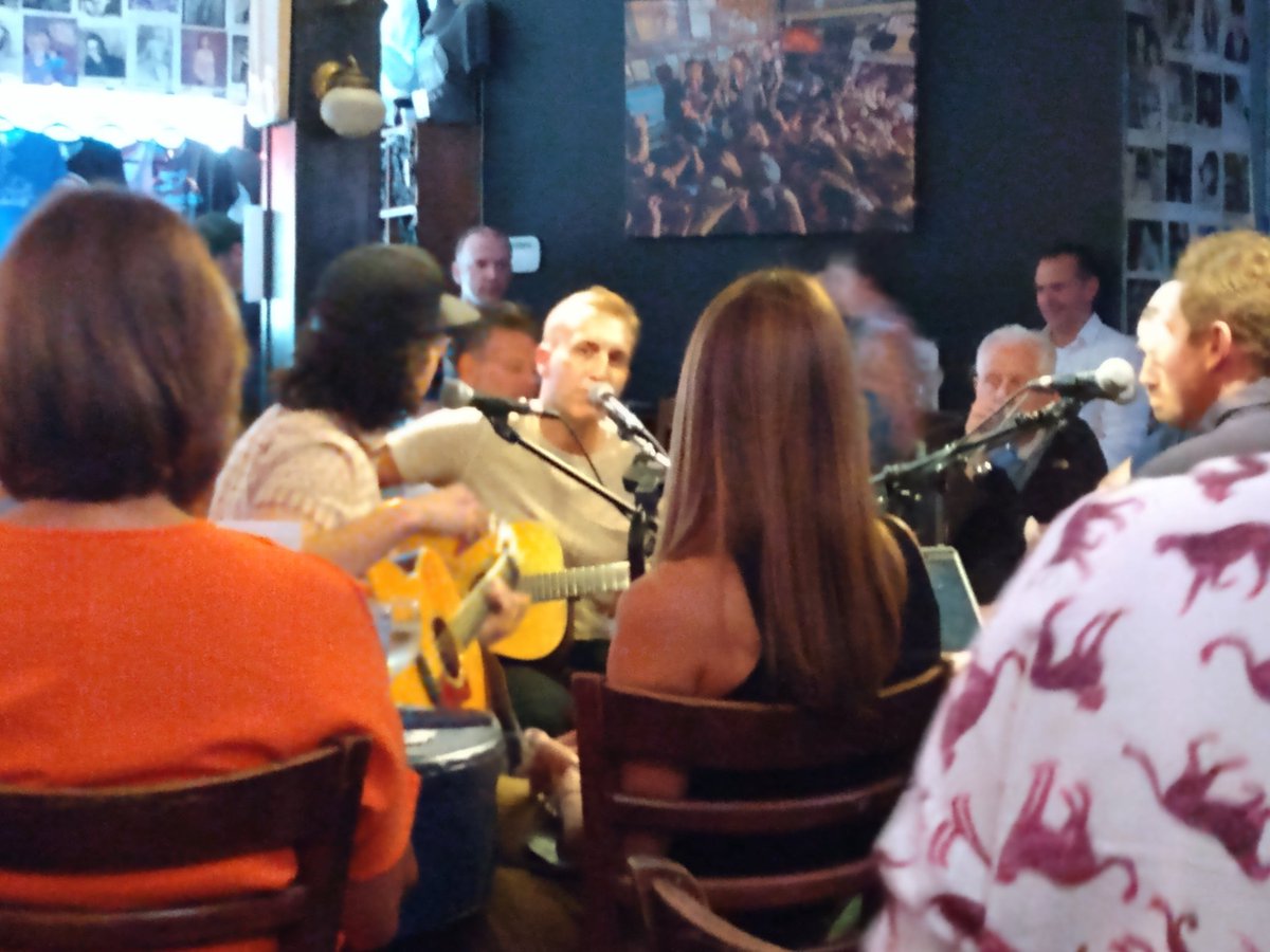 rollingstats's tweet photo. A trip to the @BluebirdCafeTN is good for the soul. https://t.co/ji3tIkAZZh