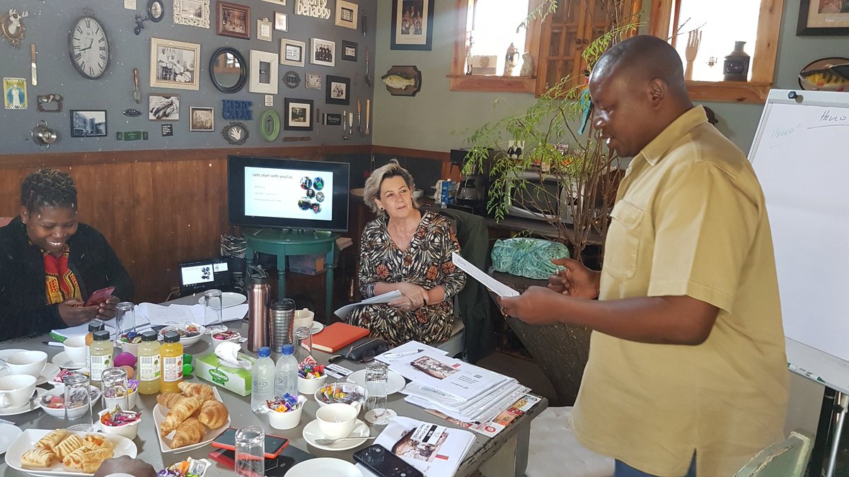 AngelaLudek's tweet photo. The #wastepreneur @WasteAid Training development is solidified ♻️ An incredible team who have a #shared #vision of the #value of #waste &amp; the #inclusive #development of waste collectors in #SA 🇿🇦 https://t.co/piodmteySn