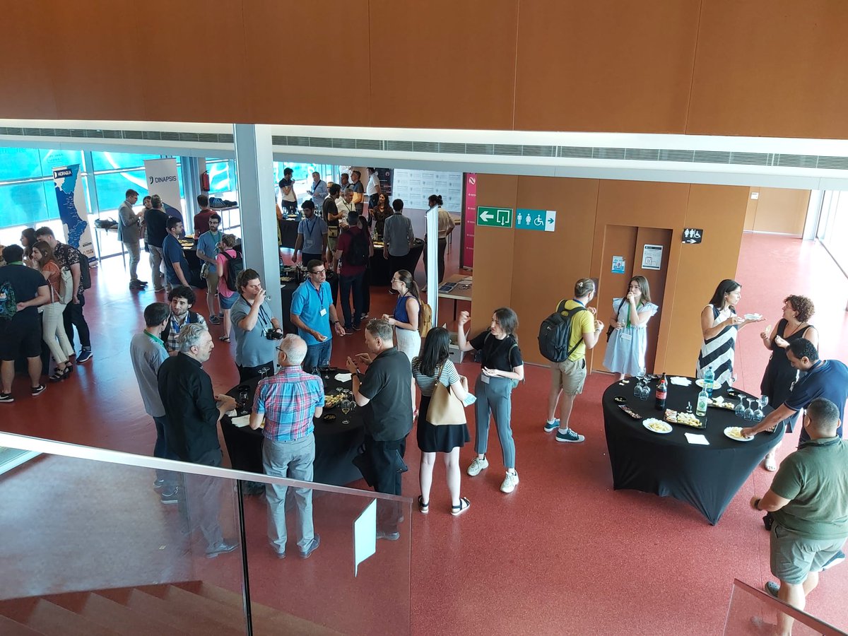 BeviaBaeza's tweet photo. Tres días de trabajo de @valgrai, una de las apuestas de @generalitat por el talento en #IA, han reunido la excelencia investigadora, estudiantil y empresarial para mejorar con talento la Comunitat Valenciana. Una apuesta de gobierno comprometido con la #ciencia https://t.co/oF9JH7CznQ