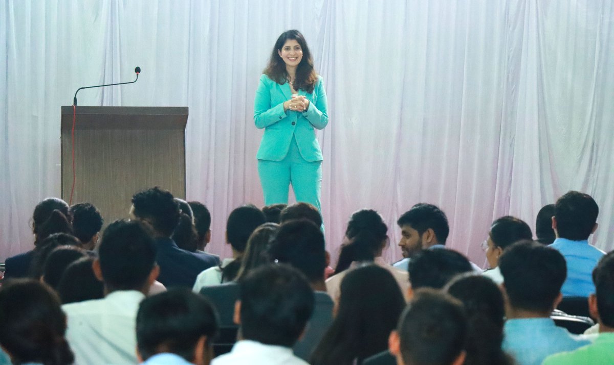 UAiSchoolOfMgmt's tweet photo. Chartered Marketer Series for the Postgraduate Batch 2022 - 24. 

Having over 16 years of experience in various functions of marketing, Ms #AditiGupta, Founder &amp; Marketing Director at BrandWorks, TEDx Speaker,

@aditipatankar https://t.co/3WiBCFY2xr