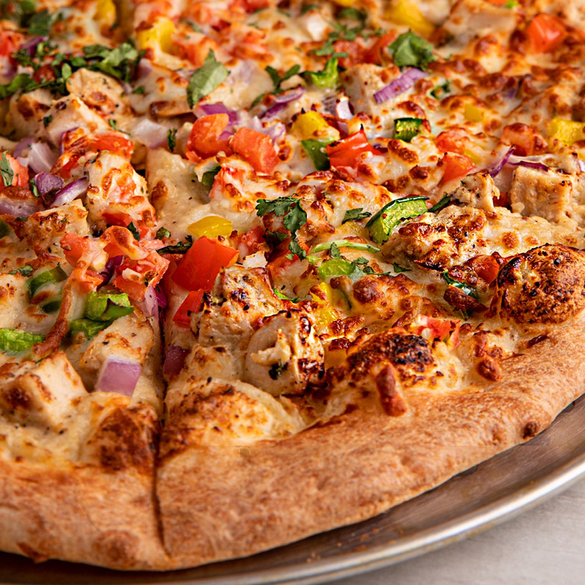 RapizzaCA's tweet photo. Defining taste a fusion! ๐
#pizzalove #foodgasm #mozzarella #italian #rapidpizza #rapizzacanada #indianfusion #chef #eat #like #cooking #garliclove #loadedpizza #indianfuisonpizza #vegetarianpizza
#torontofoodies #torontoeats #tastetoronto #torontofood #eatlocal #halaleats https://t.co/B66z9Viip9