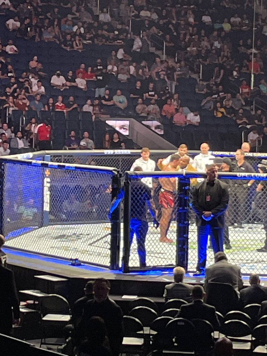 jimhunterb1's tweet photo. #UFCStrongIsland #UFCLongIsland https://t.co/ttaI7e0Huy