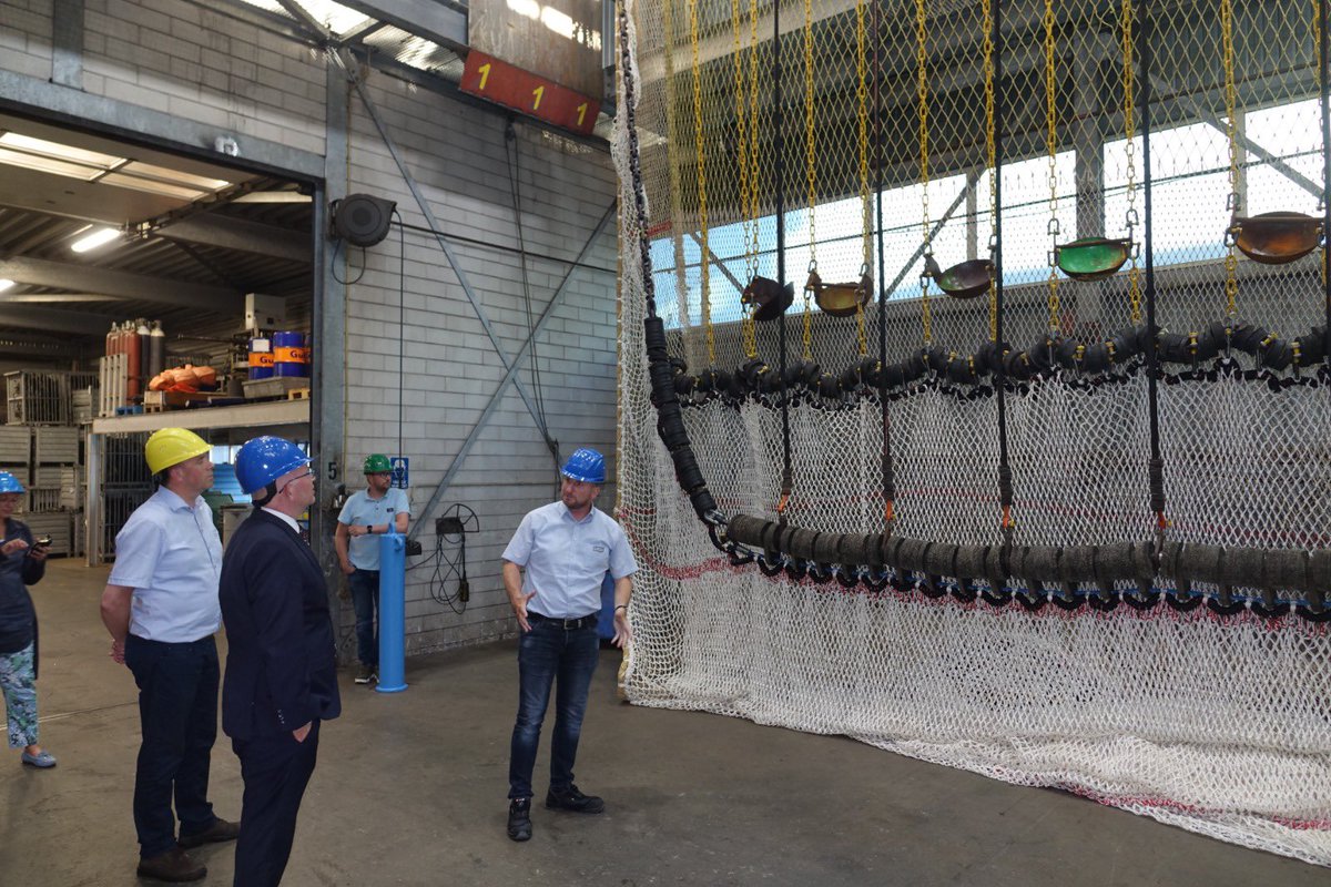 AlbertVCU's tweet photo. Een teken aan de wand dat er vissers wegtrekken uit ons Nederland @ministerlnv @NOS @OmroepFlevoland #Fishing #VerseVis #RedonzeVisserij https://t.co/szzU0rRvaz