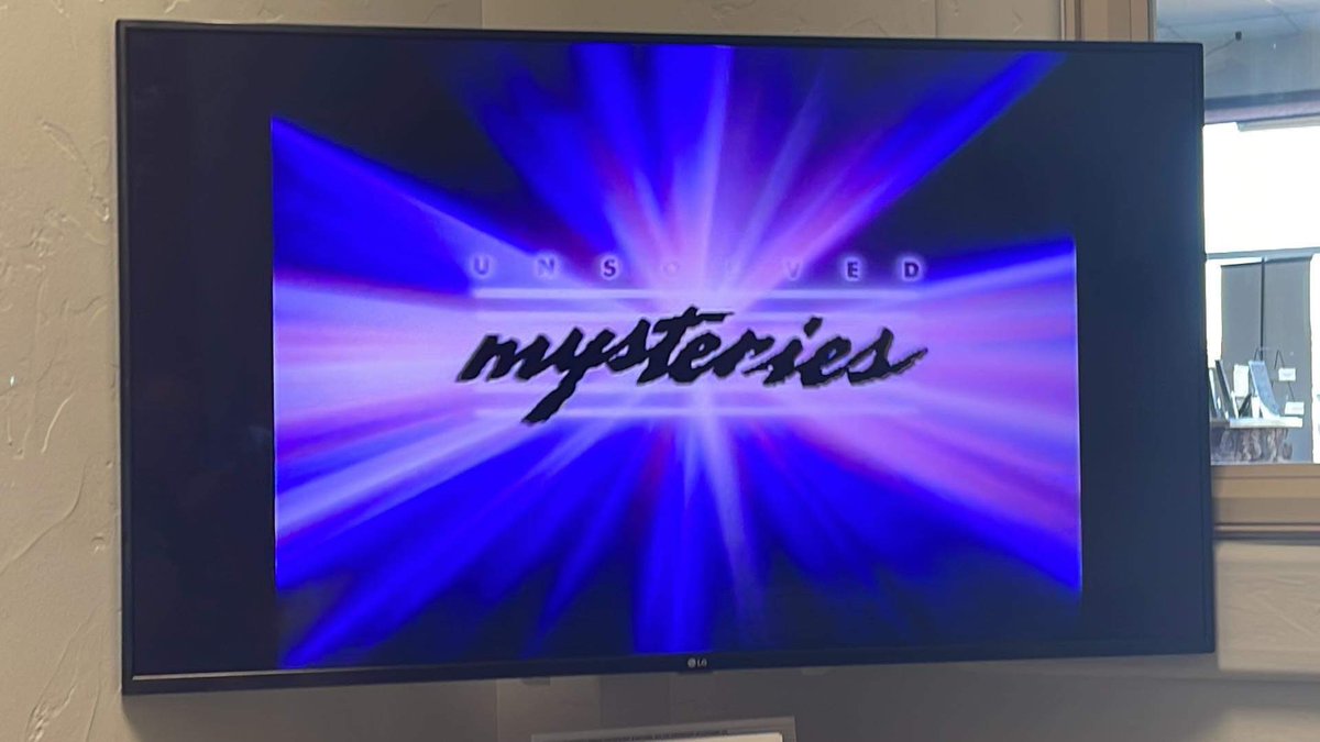 jarrod4277's tweet photo. Call me lame or whatever…..welcome to my Saturday. @Unsolved https://t.co/y5FB23ifYL
