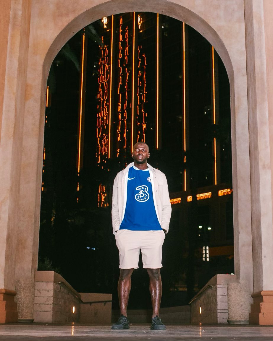 ChelseaFC's tweet photo. Under the arch! ✨ 

#KoulibalyIsChelsea https://t.co/cD5rfYQ7Pb