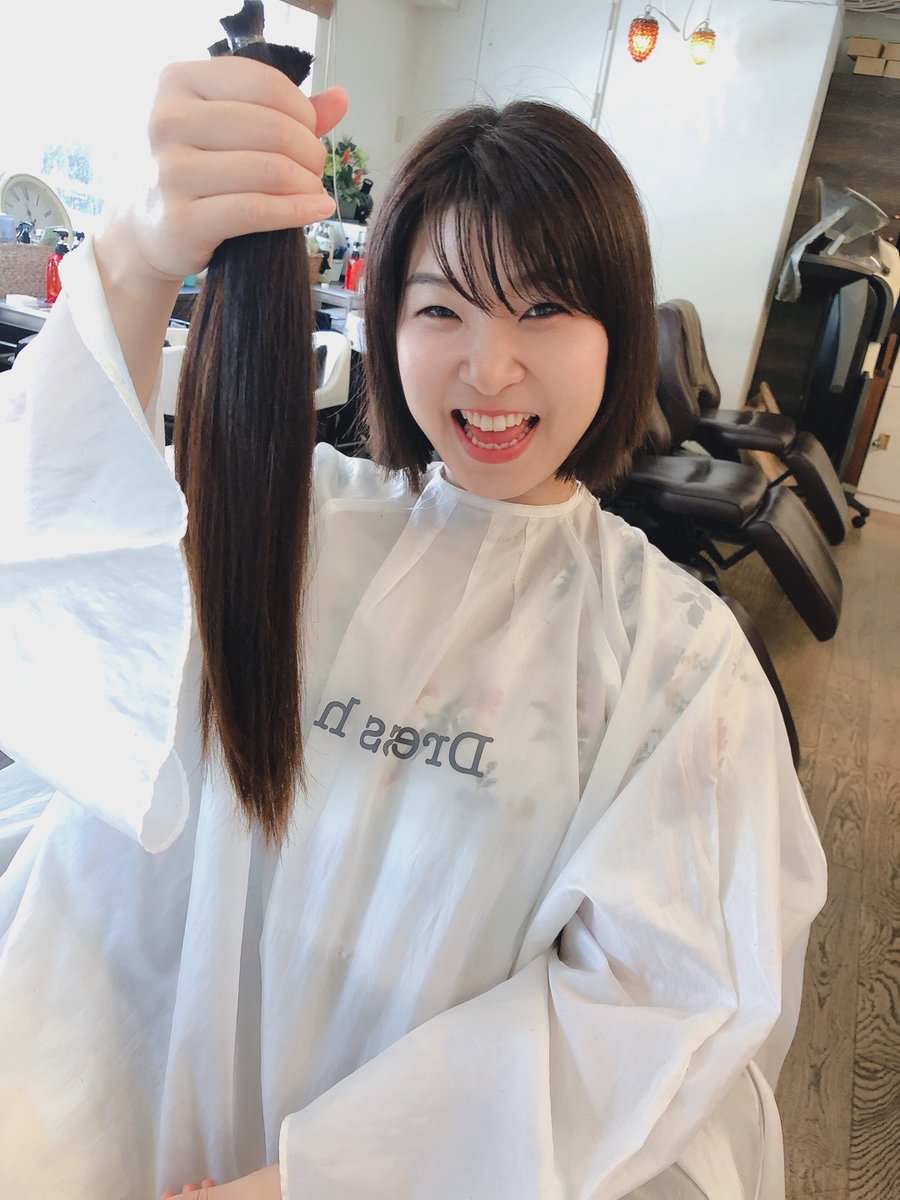 髪束ほしいー！だれか髪の毛切らせてーw