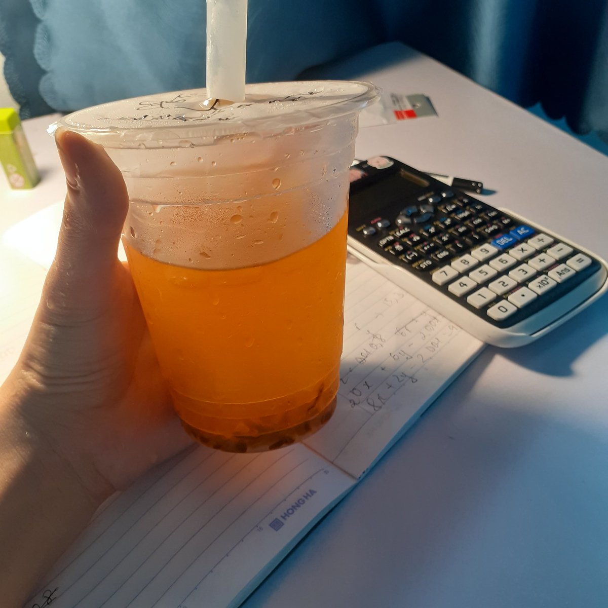 LinhYee4x's tweet photo. Tâm trạng dạo này thực sự rất rất rất tệ https://t.co/aiam1ZhVHm