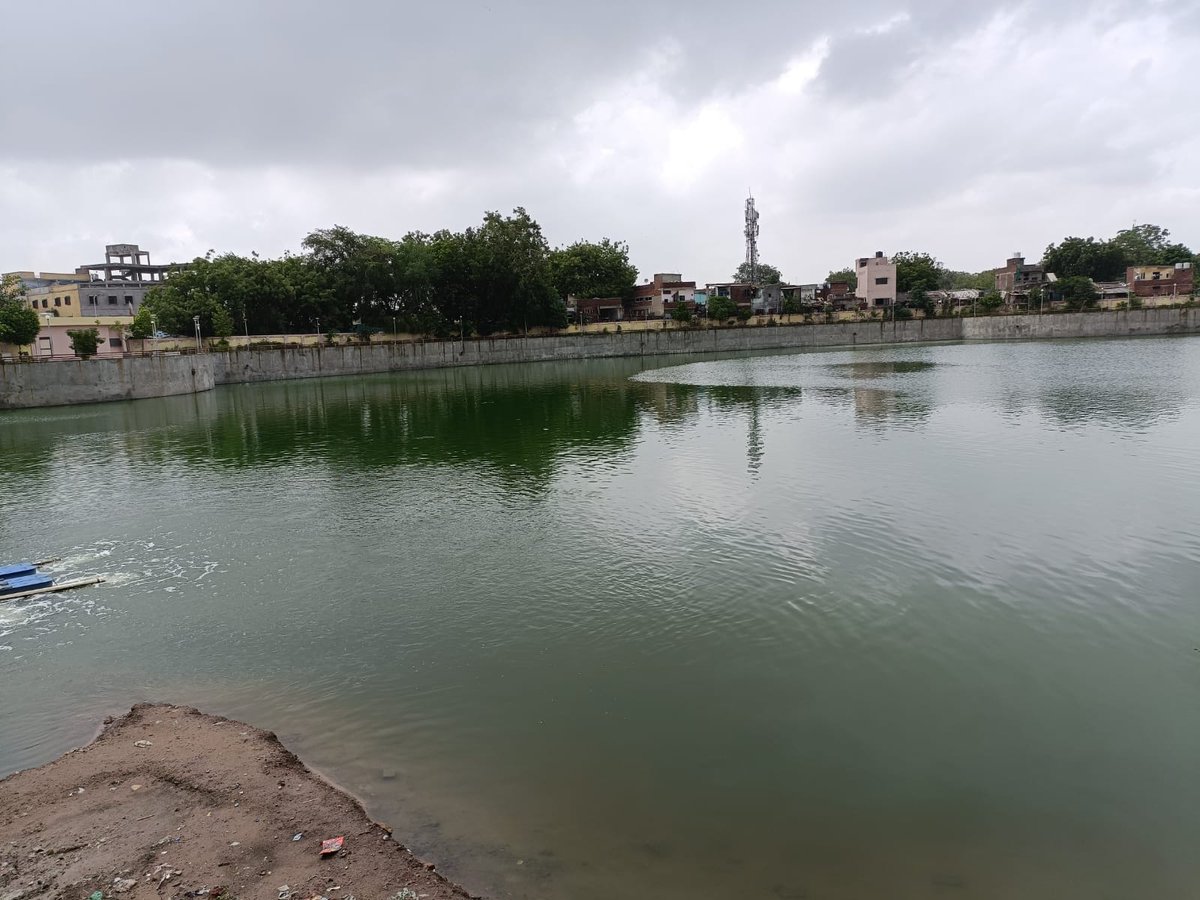 gyan_ghogra_912's tweet photo. Day-2 of Re-creating the Vatva Lake with interns as a part of Mission Amrit Sarovar- Jal Dharohar Sanrakshan Intership.
#MissionAmritSarovar #pending
#Asoit #Vatvalake #AICTE #Aicteinternship https://t.co/9rDnVkwx1D