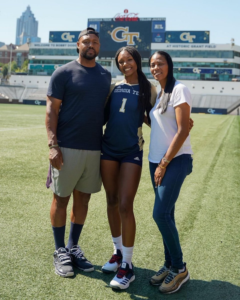 LoganWiley_9's tweet photo. I am beyond grateful &amp; blessed to announce that I have verbally committed to play 🏐 @ @GTVolleyball ! Thank you God, my family, teammates, coaches, &amp; friends for the support. TY @gtcoachcollier @missrel7 @pinheiroclaudiolopes for giving me this opportunity. Go🐝💛🤍 #georgiatech https://t.co/VqJFOY28MS