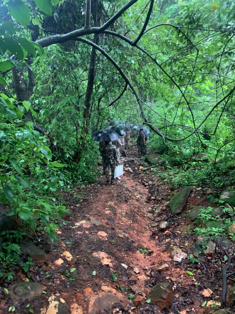 DfoKeonjhar's tweet photo. Monsoon Patrolling
#Jointly by staffs of Keonjhar Territorial and wildlife Divisions
#Accross Telkoi- Deogaon- Brahmanipal ranges
#Kalapat -Rebenna RF
#16KM -10 hours
#Elephant-Big cats
@CMO_Odisha @moefcc @ForestDeptt @pccfodisha @PCCFWL_Odisha @DistAdmKeonjhar
@spkeonjhar https://t.co/UP55EKptLI