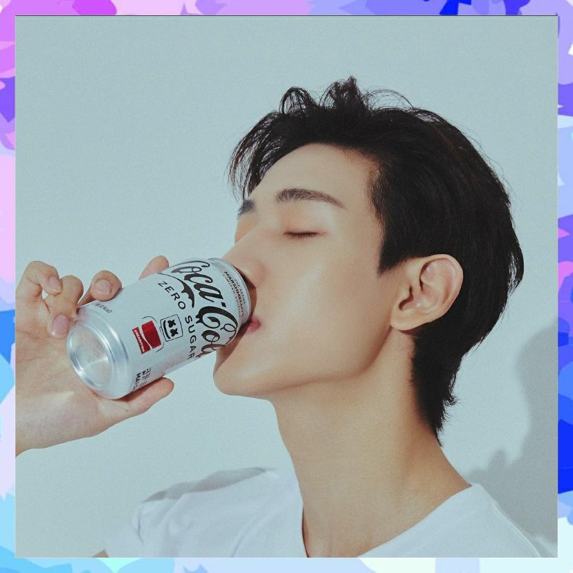 Tu_rinconahgase's tweet photo. 🌴BAMBAM🌴 para COCA-COLA
ZERO x MARSHMELLO.
❤️🤍
Twitter 🔗https://t.co/hQMpa5WBFm
IG🔗https://t.co/f34g3k4xI5
#광고
#Creadition
#코카콜라제로MARSHMELLO
#크리에디션
#코카콜라제로
@cocacola_korea
@BamBam1A
#GOT7 #갓세븐 @GOT7
#BAMBAM #뱀뱀 #IGOT7 https://t.co/xQUU5iictc