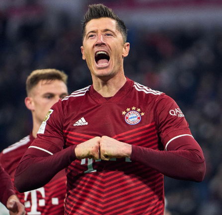 elchiringuitotv's tweet image. 🔥🤔Sale el debate en nuestro directo... ¿QUIÉN es MEJOR?

🔁RT - BENZEMA
❤️MG - LEWANDOWSKI