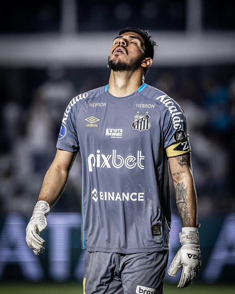 neymar_insider's tweet photo. Bem-vindos ao Portal João Paulo!    Página de noticias e memes sobre o goleiro do Santos Futebol Clube! ❤️ + RT pra fortalecer. https://t.co/G7PElLN3eZ