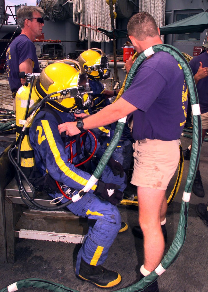 Hung Cao tweet media