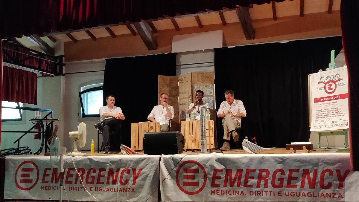 ValeStrammi's tweet photo. While on holiday attending #Emergencydays in Ferrara. This  #edays22 session is hosting a debate related to illegal work in Italy. "There is a problem with work" says @YvanSagnet. The problem affects not only immigrants but also Italian citizens.#caporalato https://t.co/6NKlguLduO