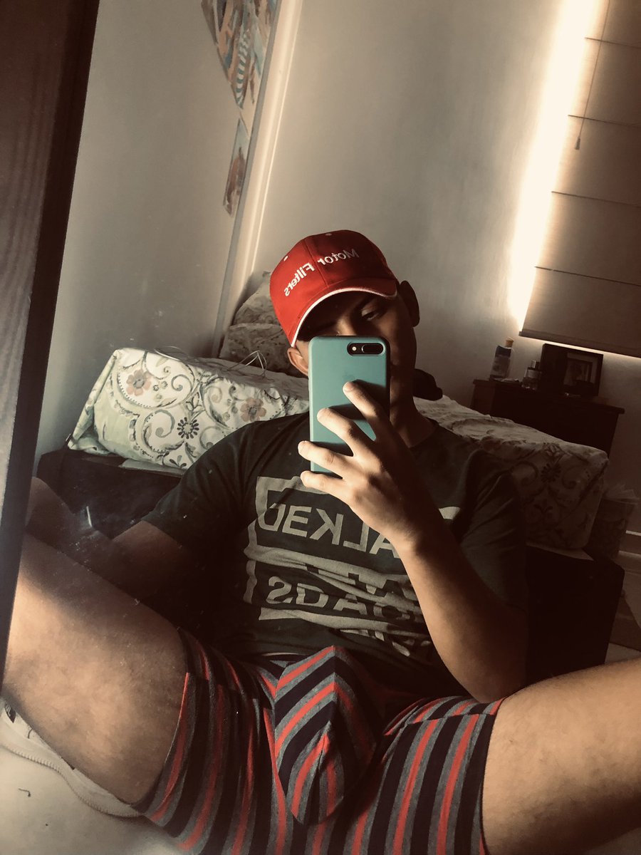 Kmilo_HzC's tweet photo. Quieres amanecer conmigo? 🙈🤷🏽‍♂️🔥🌓🥺🥀 https://t.co/w47lMrzuWu