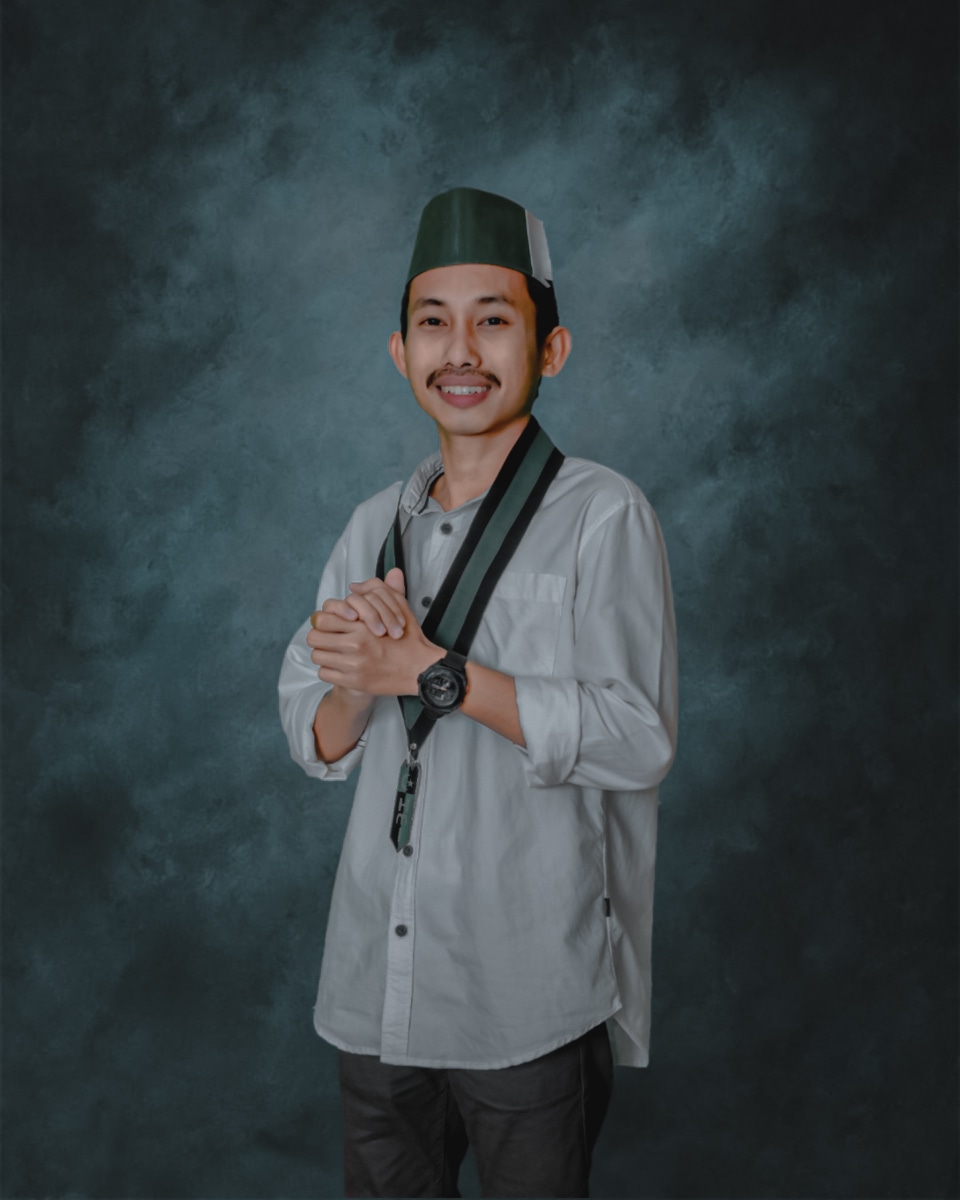 MuhammadAkmal_'s tweet image. Tentu dengan kesadaran yang telah bangkit dengan harga diri yang kokoh sejak tahun 1947 HMI menjadi kawah candradimuka bagi seorang kader bukan membentuk dan menempa Gatot kaca yang perkasa tapi kader HMI yang berjiwa militan. 

Yakin Usaha Sampai