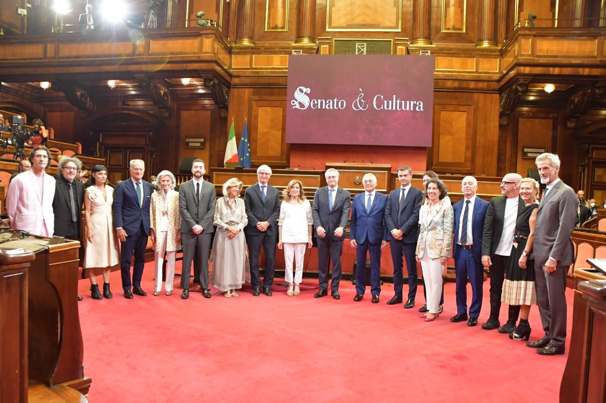 #EccellenzeItaliane 💚🤍❤️Con @Pres_Casellati, oggi, a #PalazzoMadama, rappresentanti #MadeInItaly: <a href="/barillagroup/">Barilla Group</a>, #AntonioMarras, #ArtsanaGroup, <a href="/DonnafugataWine/">Donnafugata</a>, Gruppo #Cimolai, #Amarelli, <a href="/Ferragamo/">FERRAGAMO</a> con <a href="/CarloBonomi_/">Carlo Bonomi</a> <a href="/Confindustria/">Confindustria</a>. <a href="/musicanuda/">MUSICA NUDA</a> <a href="/giov_caccamo/">Giovanni Caccamo</a>, <a href="/iosonocarrara/">Marco Carrara</a>