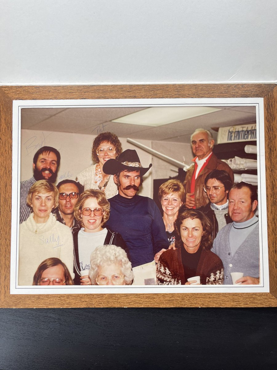 LookingSkyward's tweet photo. Stumbled across these family pics from one of Dad’s closed course long distance records. (LongEze FAI class C1b distance over a closed course of 7,725.3 km at Mojave, California on December 15, 1979) #rutan #dickrutan https://t.co/GEtkbZfrzM