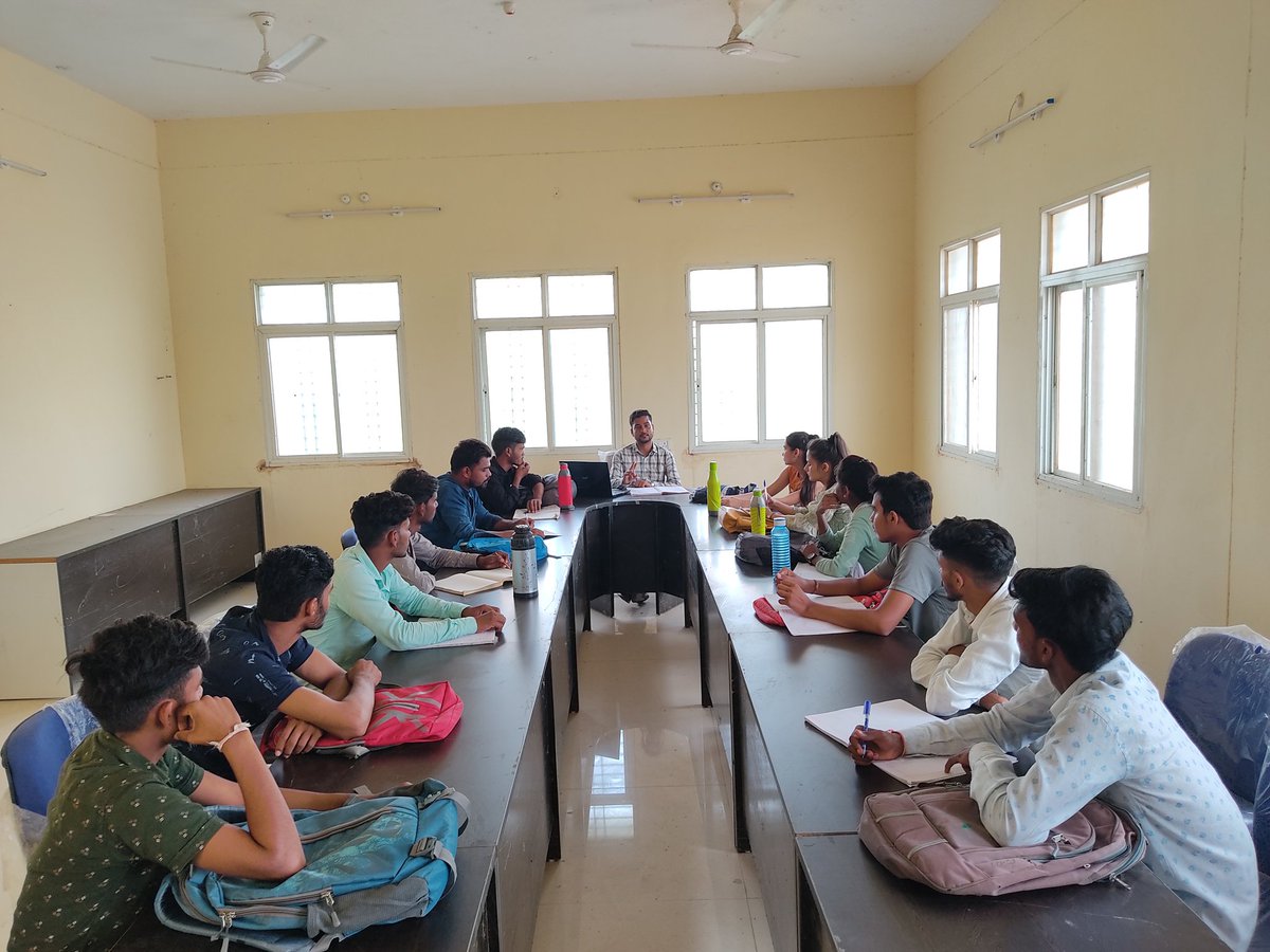 somu014's tweet photo. Disscusion about the #MissionAmritSarovar . Another step forward to thoroughgoing our mission.
#ASITE #ASITEbhopal #yoth #CivilEngineering
On our way to gave our views regarding the reconstruction of water bodies in sanchi stupa.  #bharatsarkar https://t.co/KbKvK5uHxa